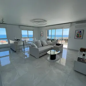 Le Petit Prince: De Haut Standing Appartement Beausoleil